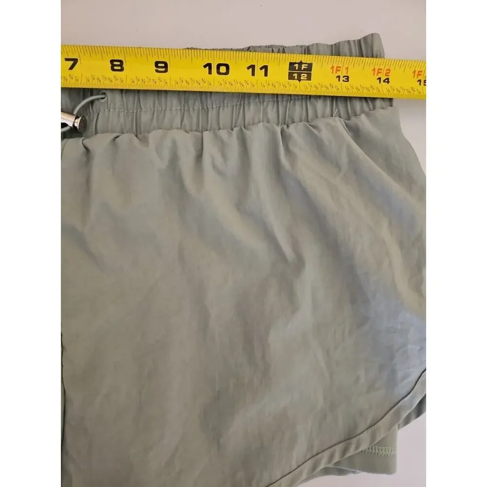 Victoria Secret On Point Sage Green Athletic Shorts Size Small‎